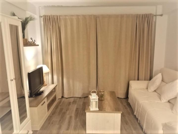 Fuengirola Playa Y Piscina Perla 2 Estudio Zewnętrze zdjęcie